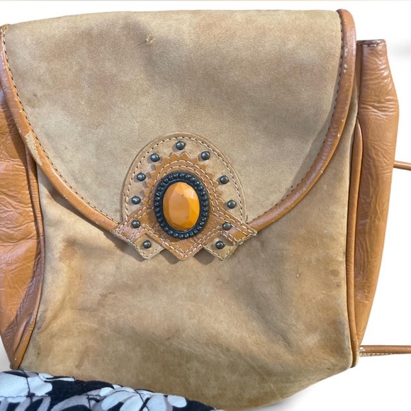 Sold - Picture 3 of 7